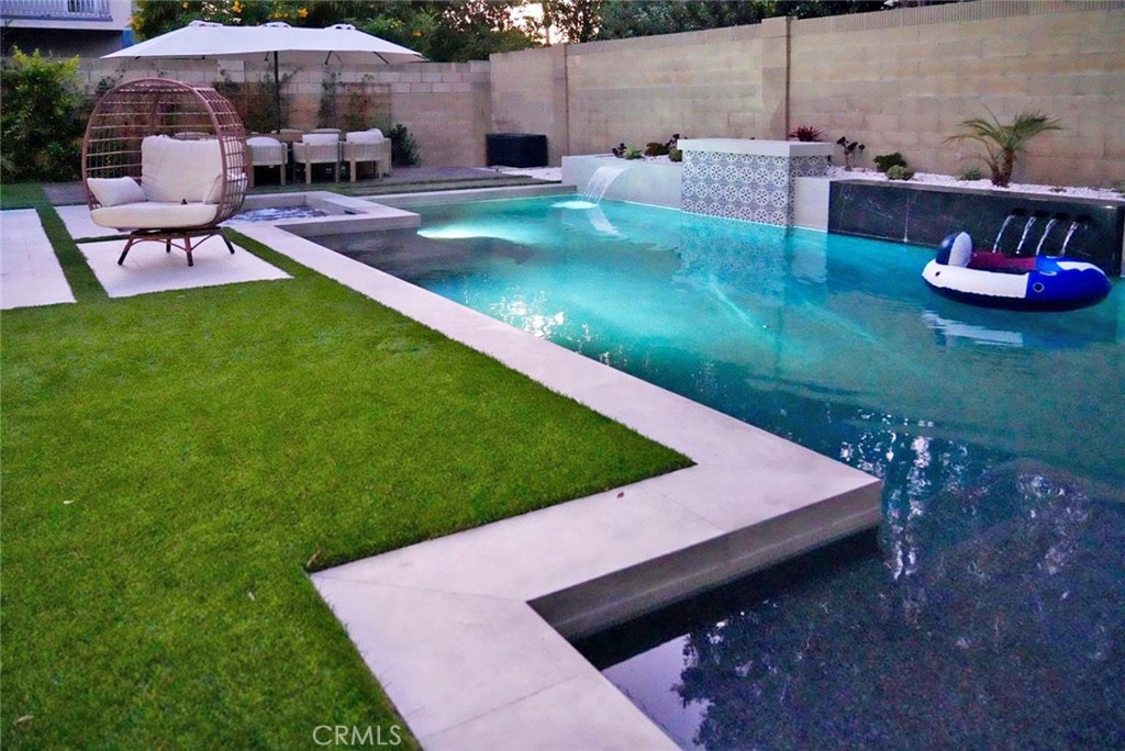 6431 Reubens Drive