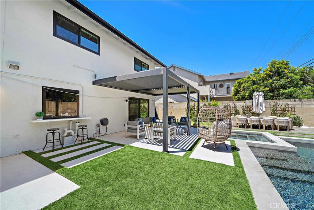 6431 Reubens Drive