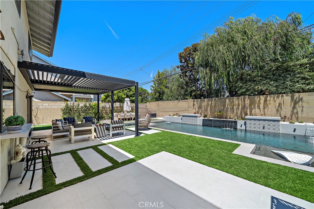 6431 Reubens Drive