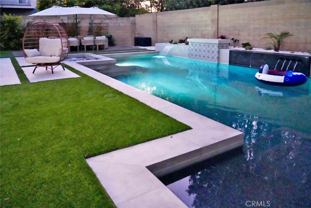 6431 Reubens Drive