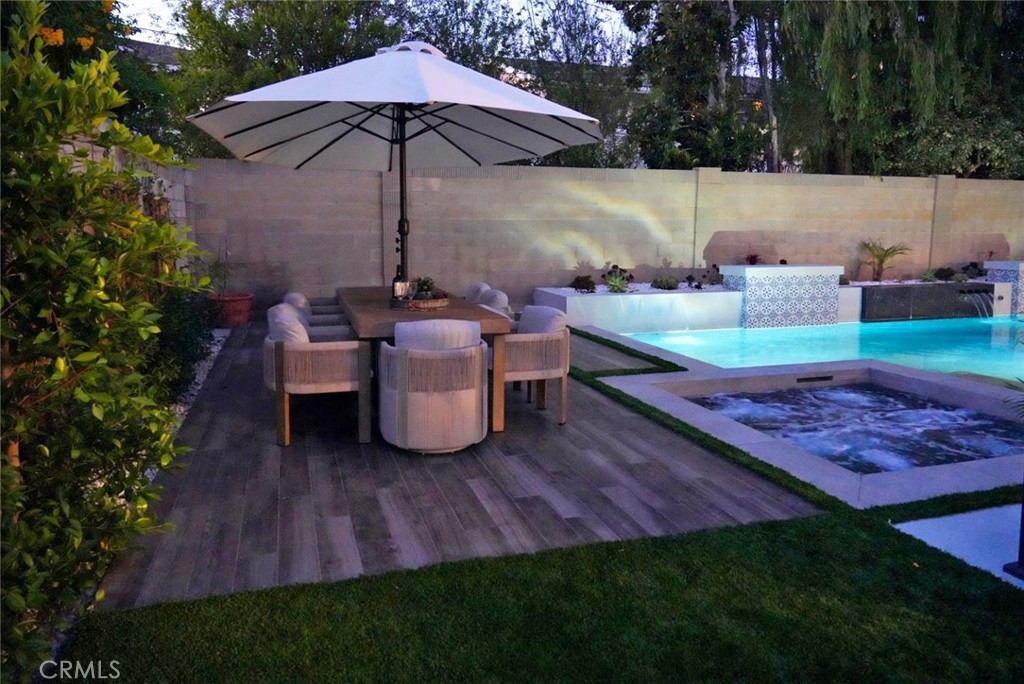 6431 Reubens Drive