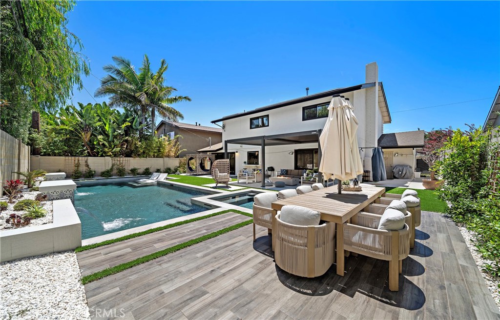 6431 Reubens Drive