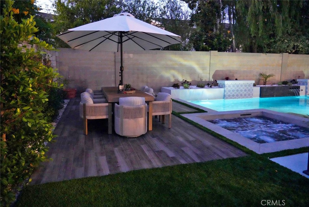 6431 Reubens Drive