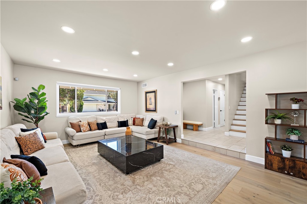 6431 Reubens Drive