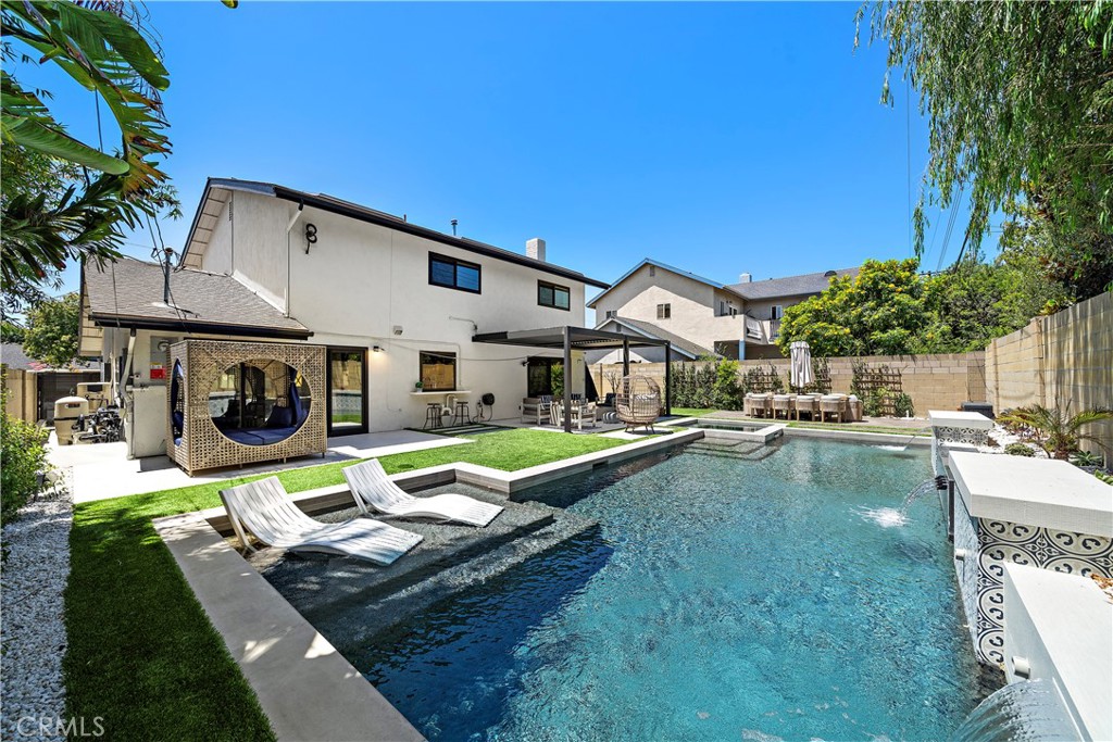 6431 Reubens Drive