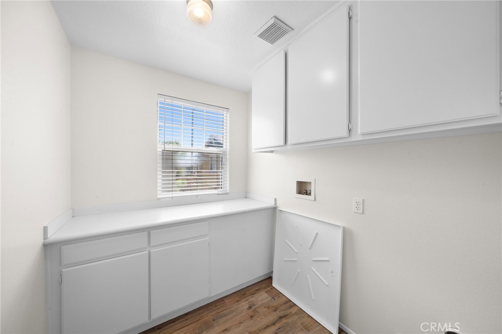 2855 N Santa Fe Place