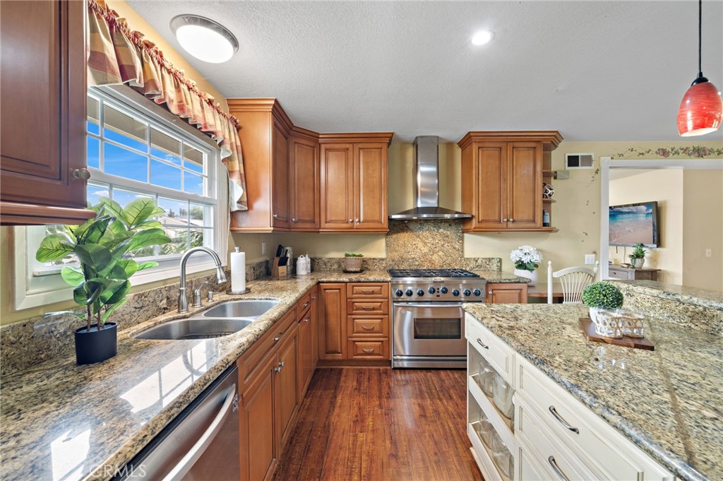 17327 Santa Lucia Street