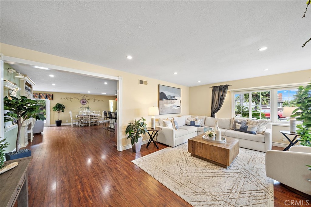 17327 Santa Lucia Street