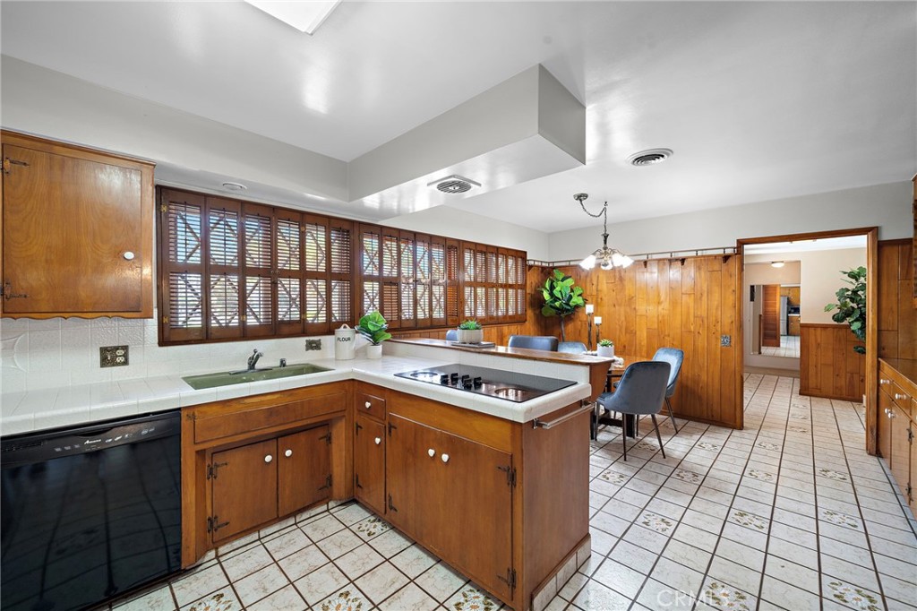 9731 Halekulani Drive