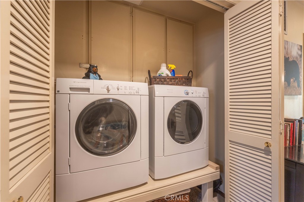 569 Summit Boulevard 6