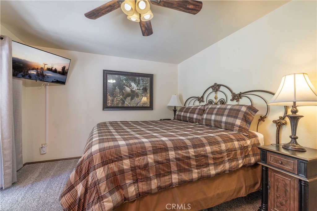 569 Summit Boulevard 6