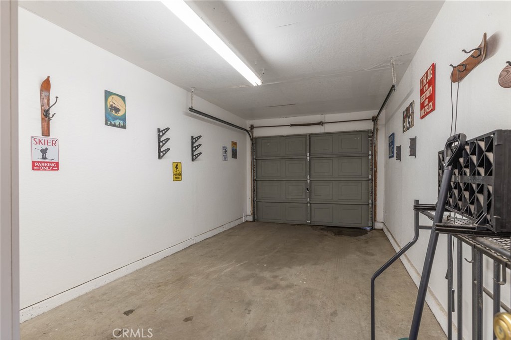 569 Summit Boulevard 6