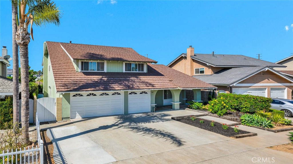 9831 Cloverdale Avenue