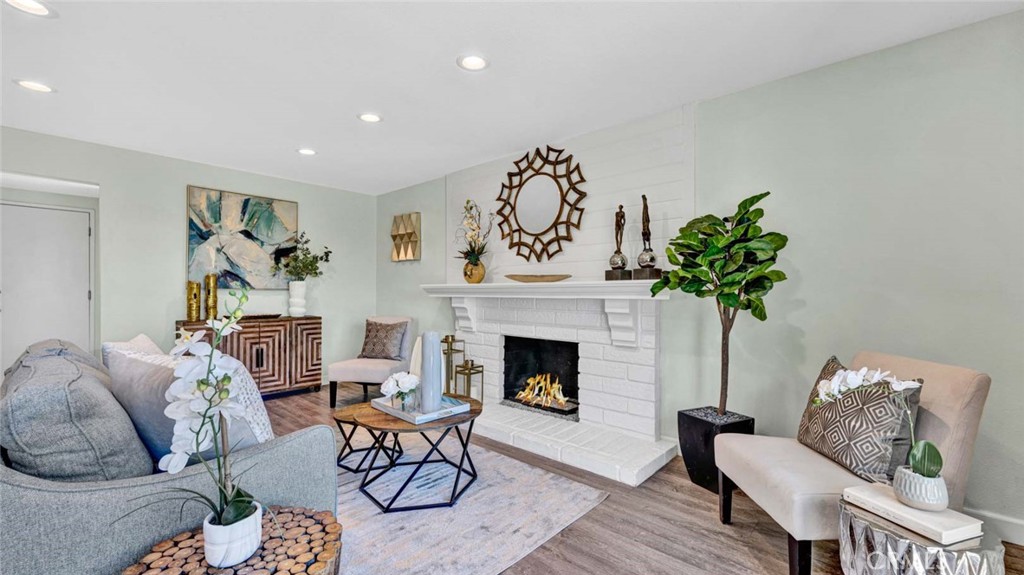 9831 Cloverdale Avenue