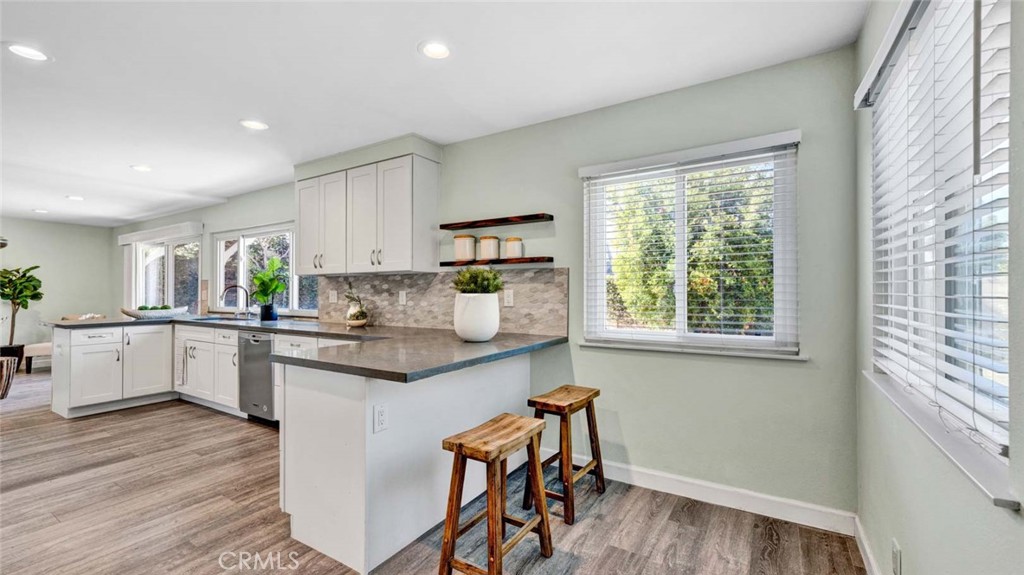 9831 Cloverdale Avenue