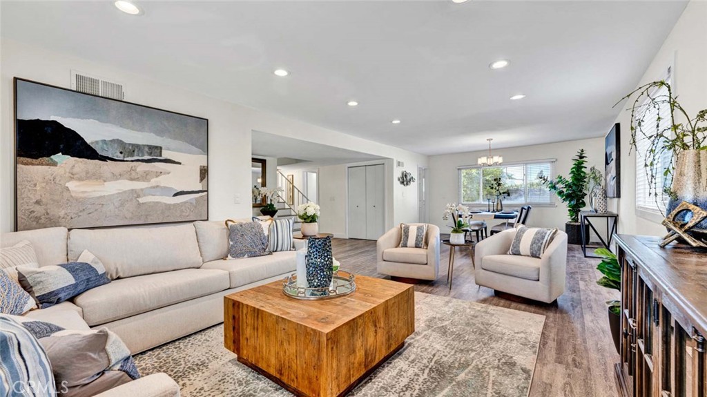 9831 Cloverdale Avenue