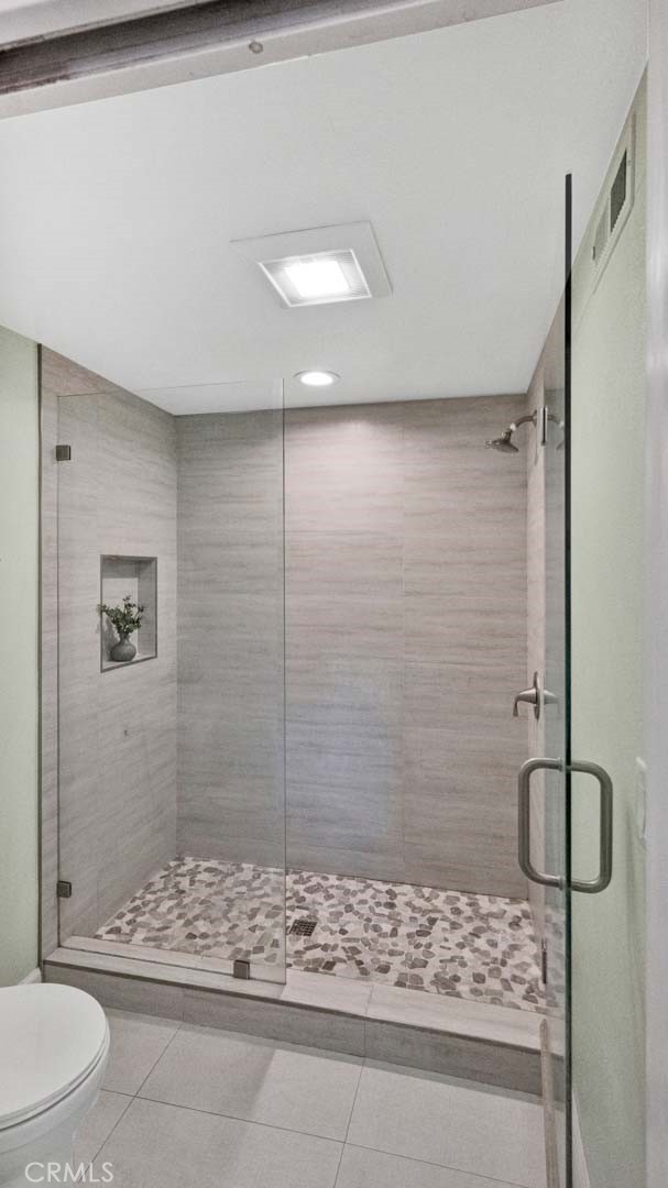 9831 Cloverdale Avenue