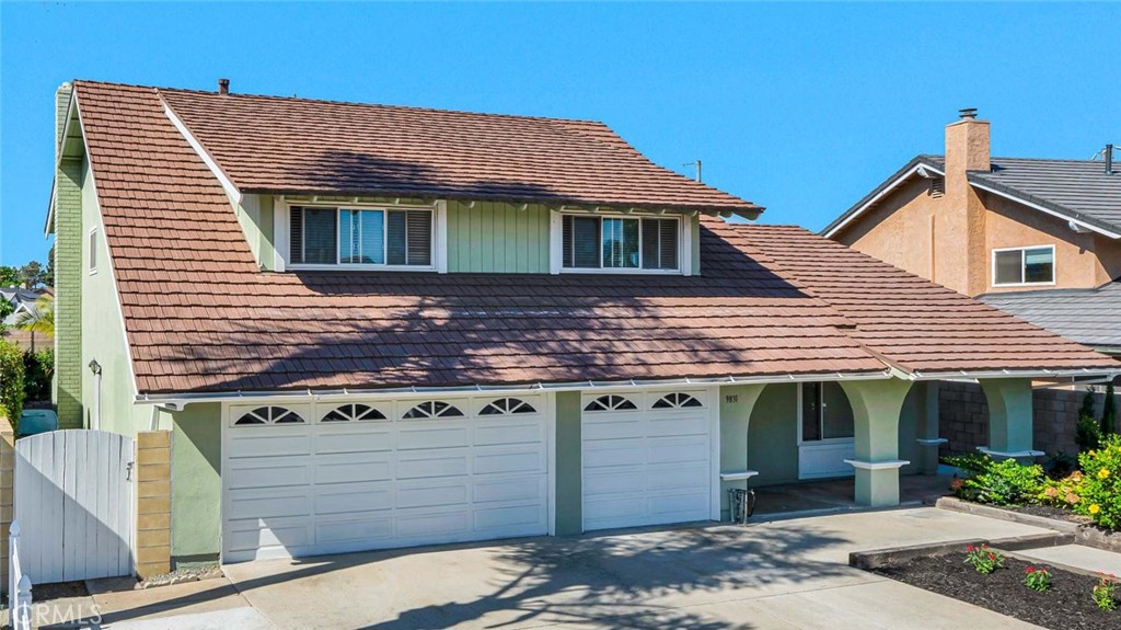 9831 Cloverdale Avenue