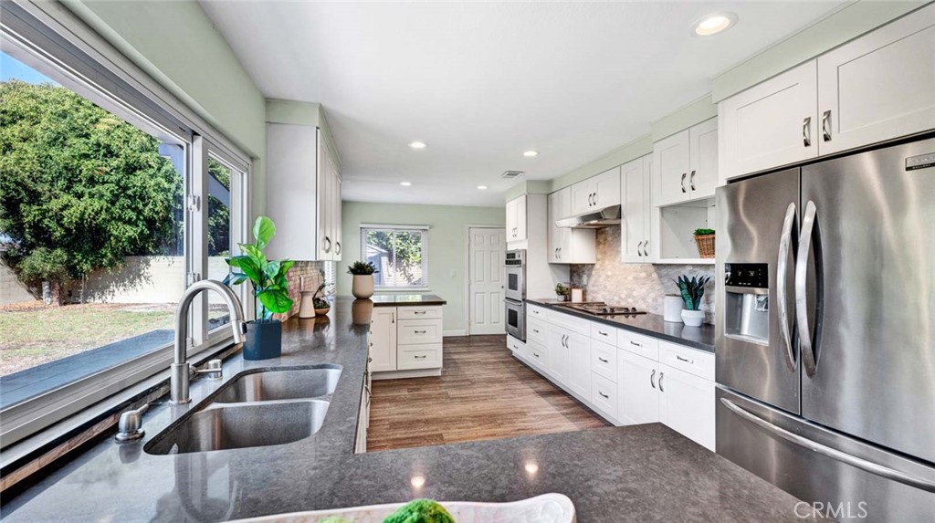 9831 Cloverdale Avenue