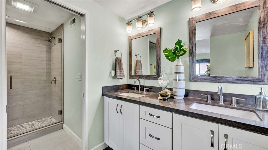 9831 Cloverdale Avenue