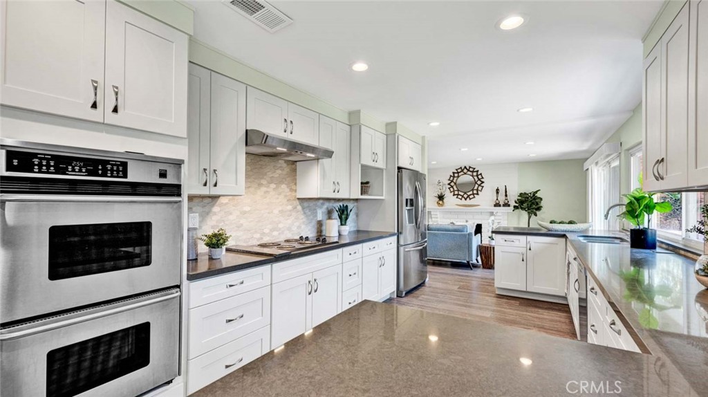 9831 Cloverdale Avenue