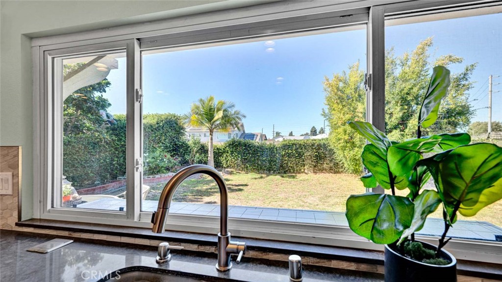 9831 Cloverdale Avenue