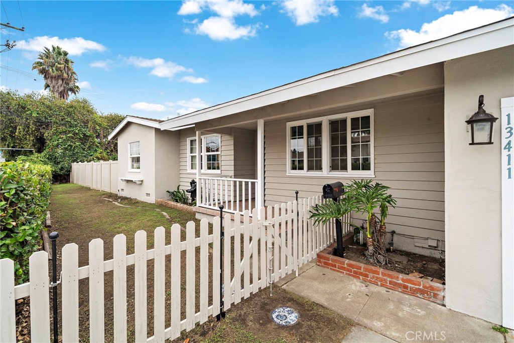 13411 Magnolia Street