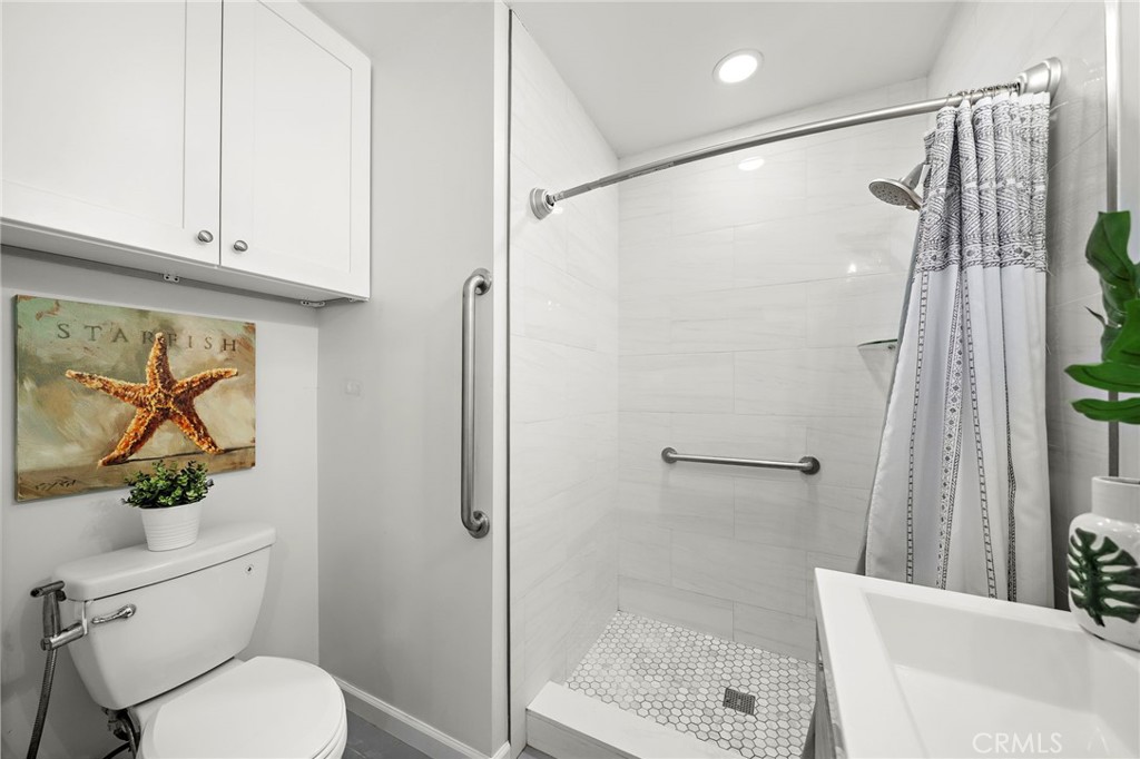 13411 Magnolia Street