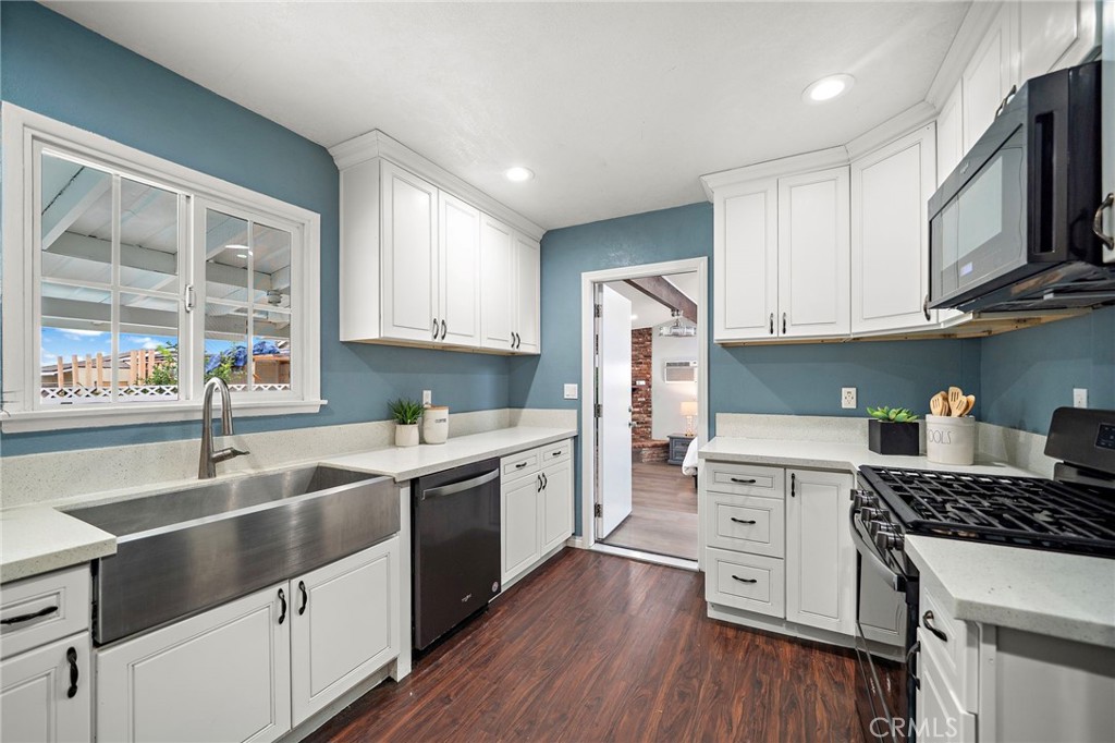 13411 Magnolia Street