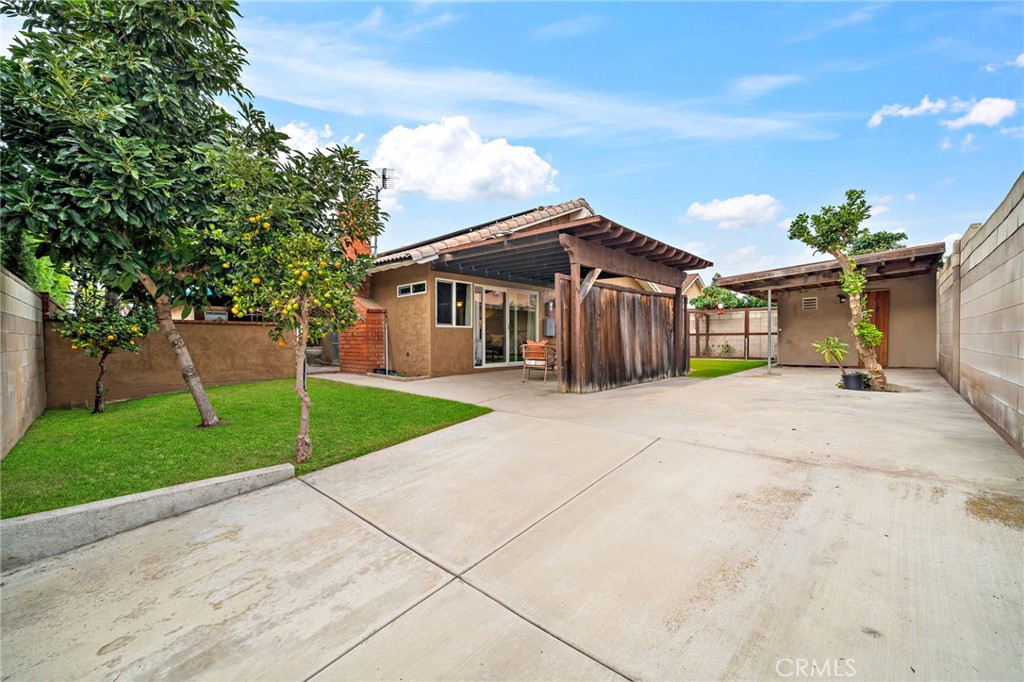 17349 Los Amigos Circle