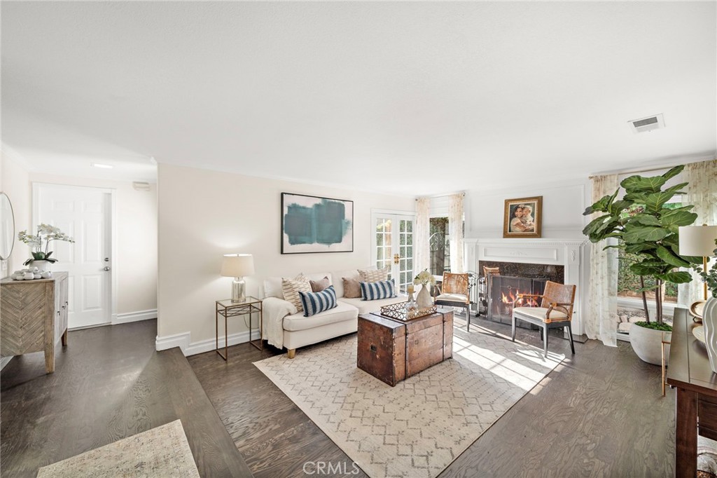 10763 El Centro Avenue