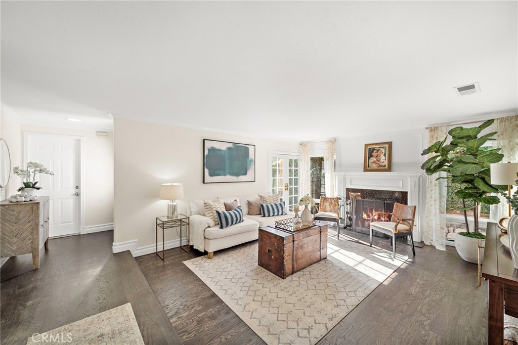 10763 El Centro Avenue