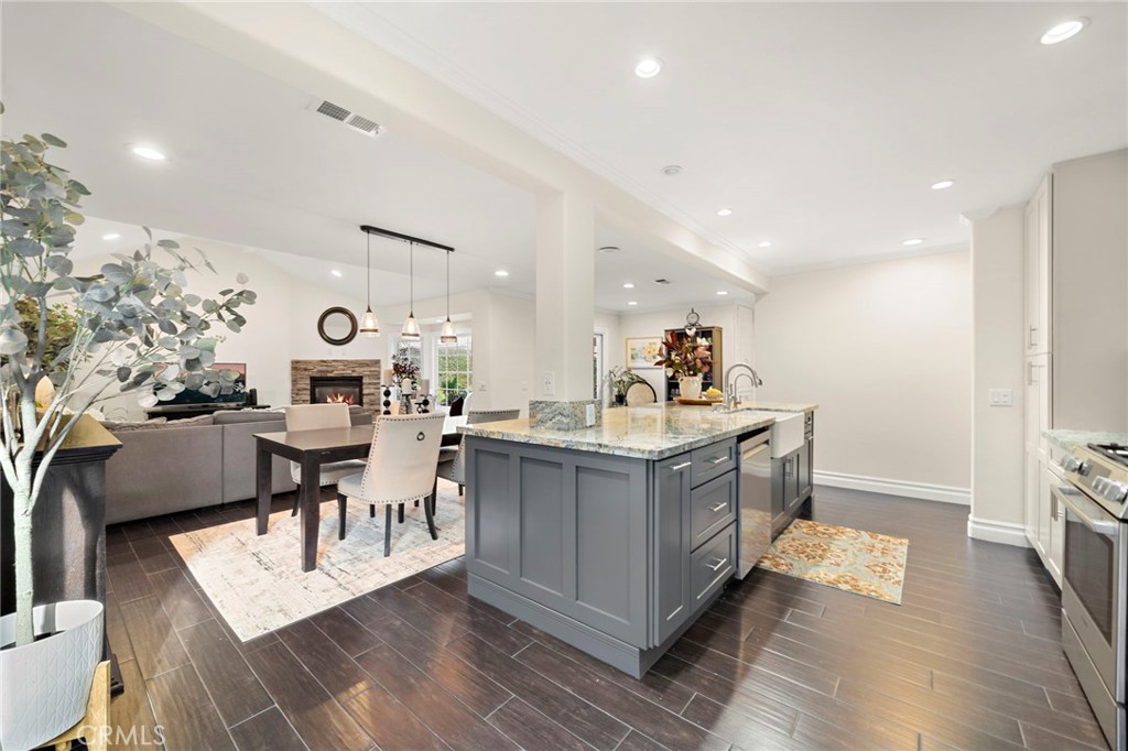 10763 El Centro Avenue