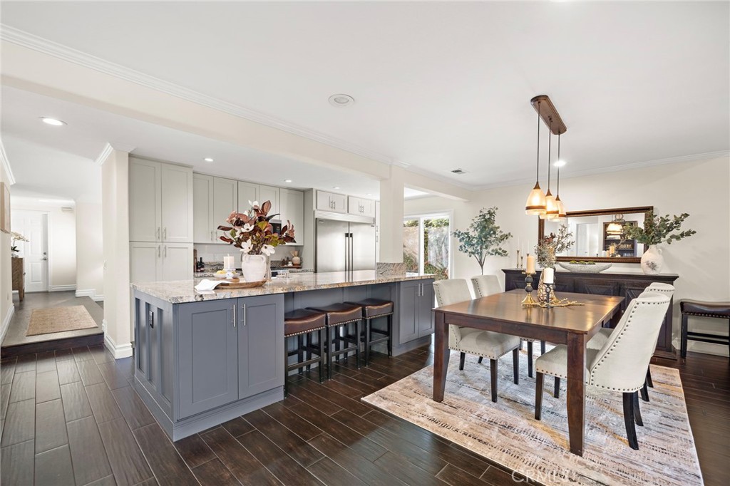 10763 El Centro Avenue