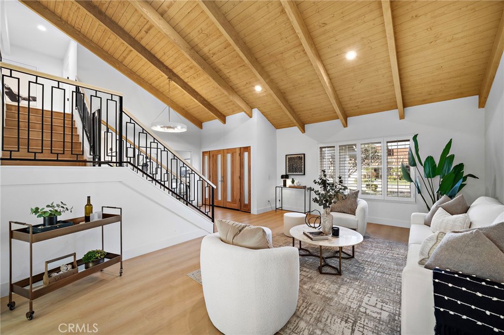 9560 La Amapola Avenue