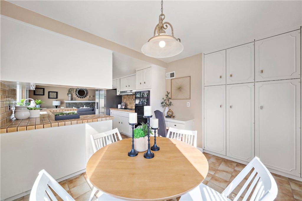 15731 Grey Oaks Street