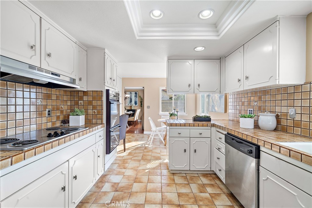 15731 Grey Oaks Street