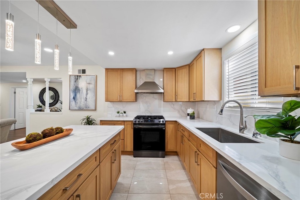 9561 Cardinal Avenue