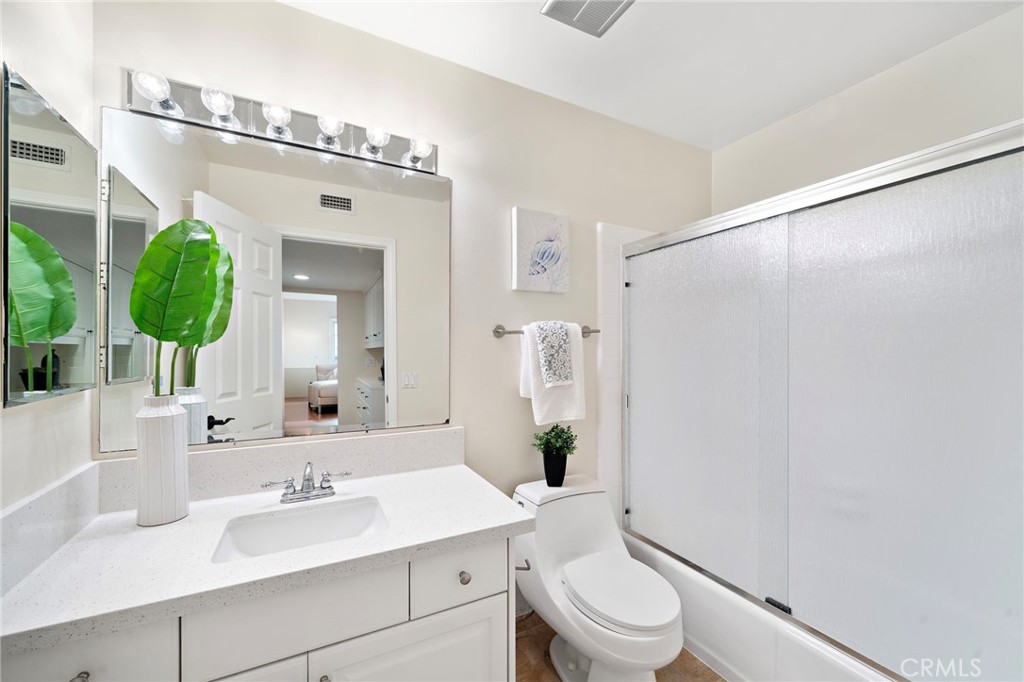 18817 Tomahawk Street