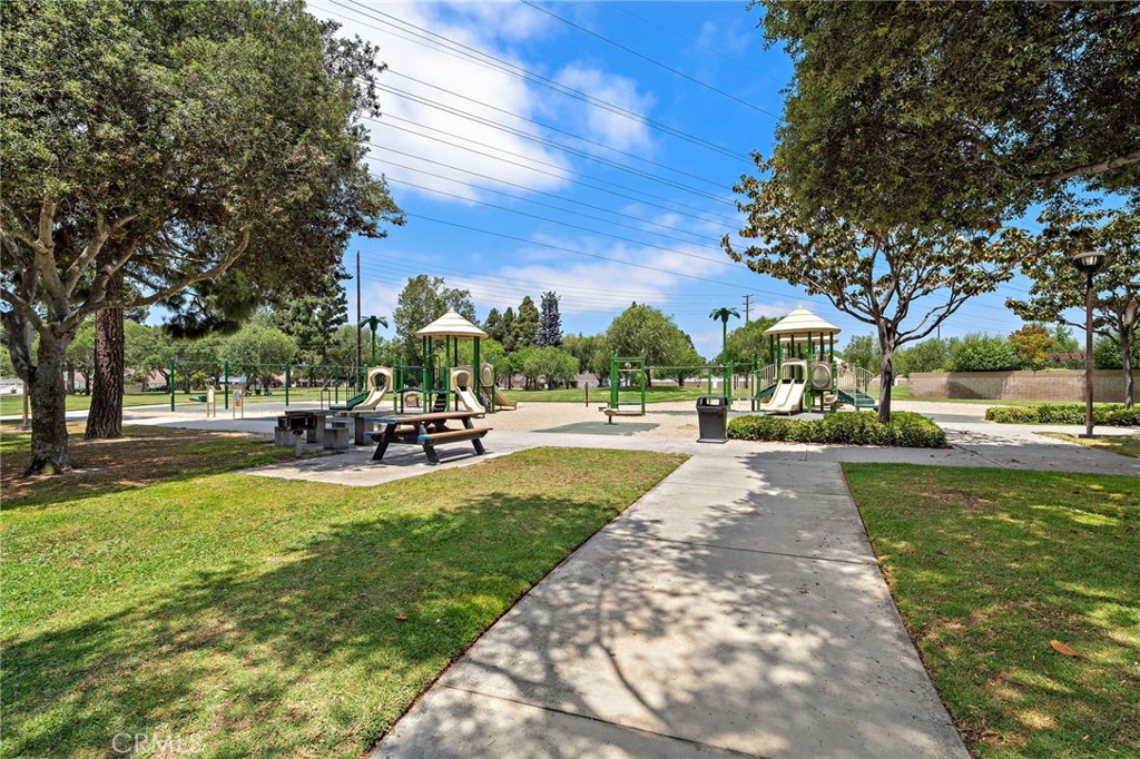 18817 Tomahawk Street