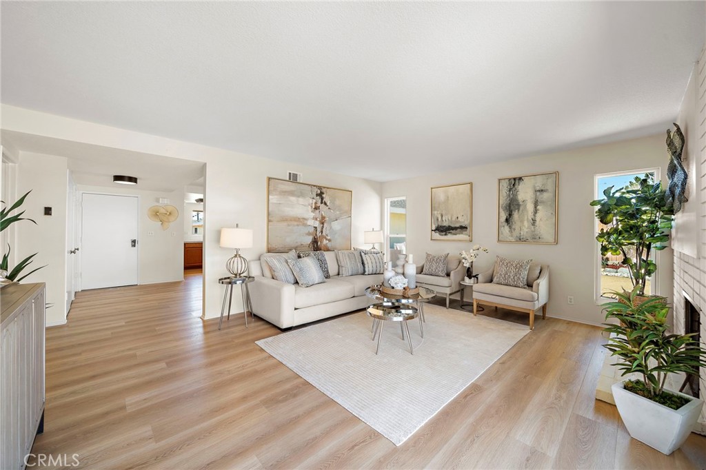 9181 El Cortez Avenue