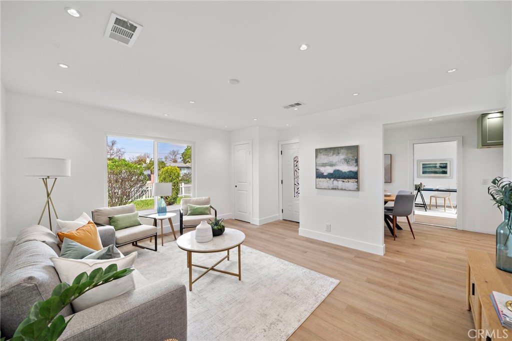 1410 W Camden Place