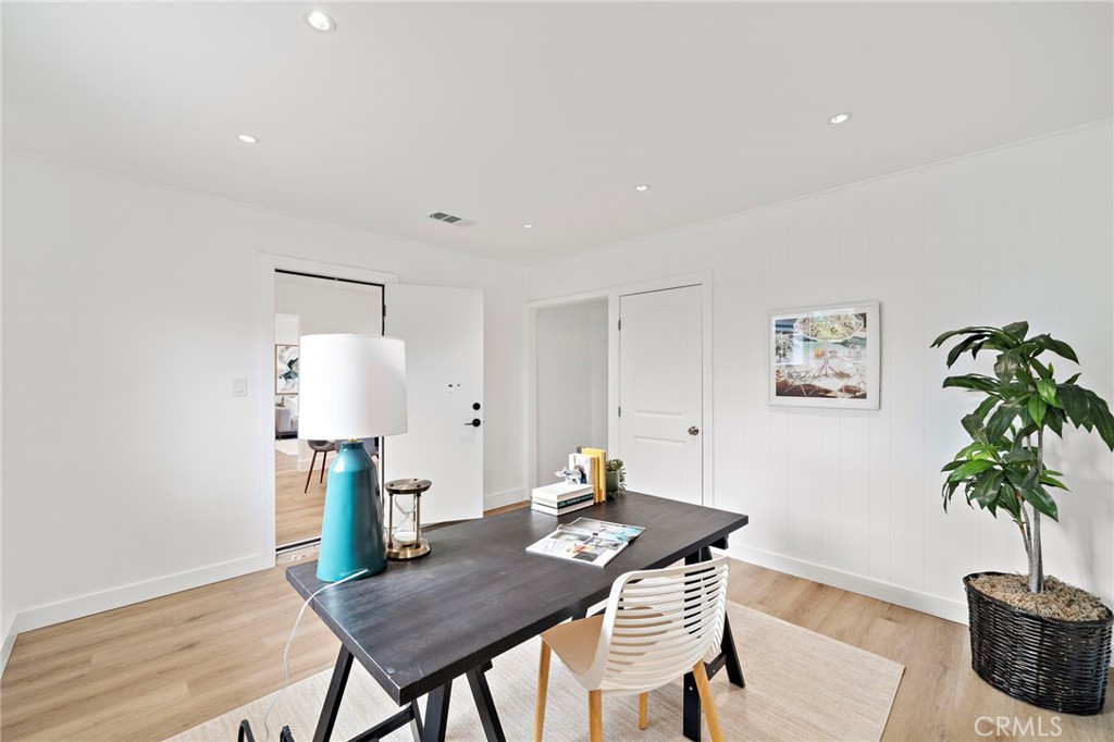 1410 W Camden Place
