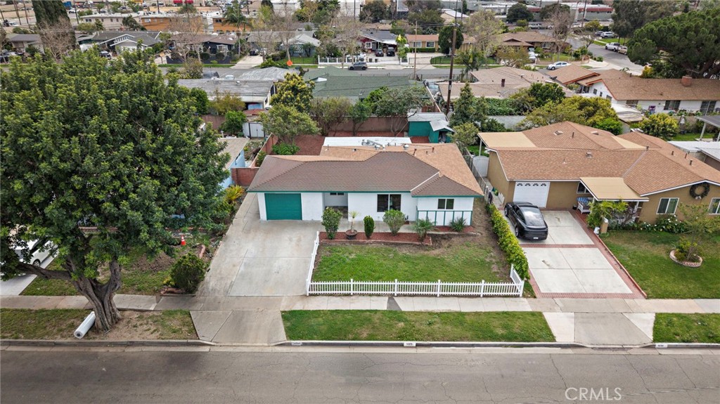 1410 W Camden Place