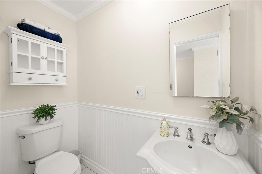 10763 El Centro Avenue