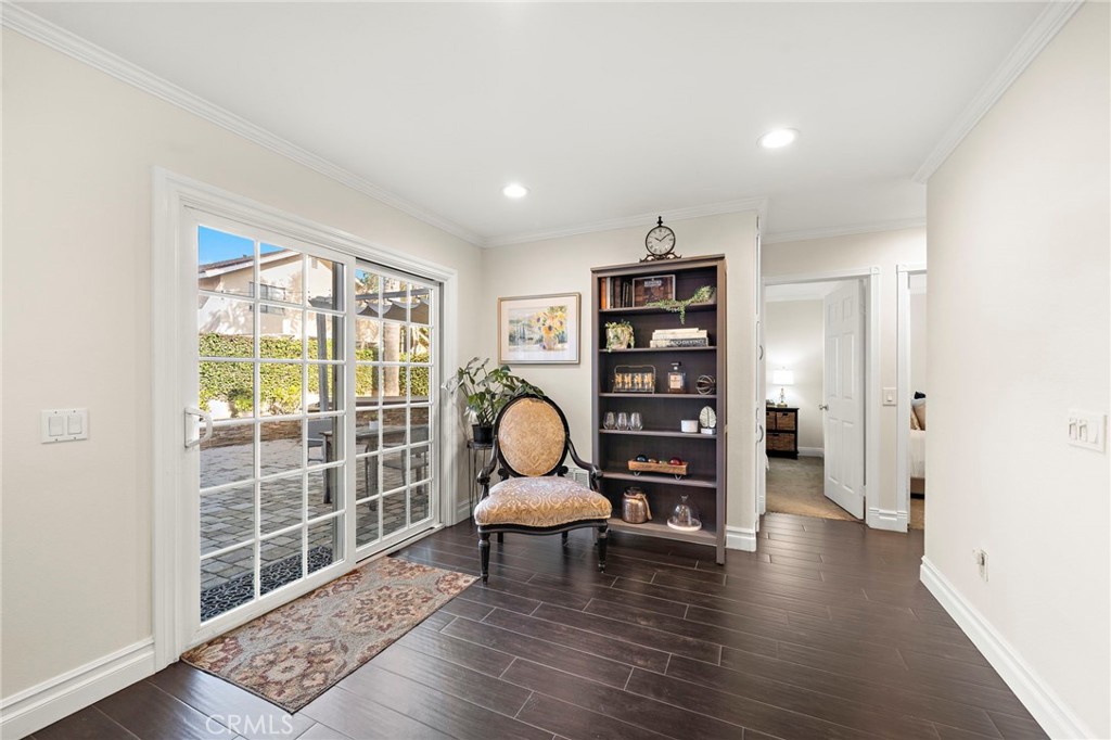 10763 El Centro Avenue