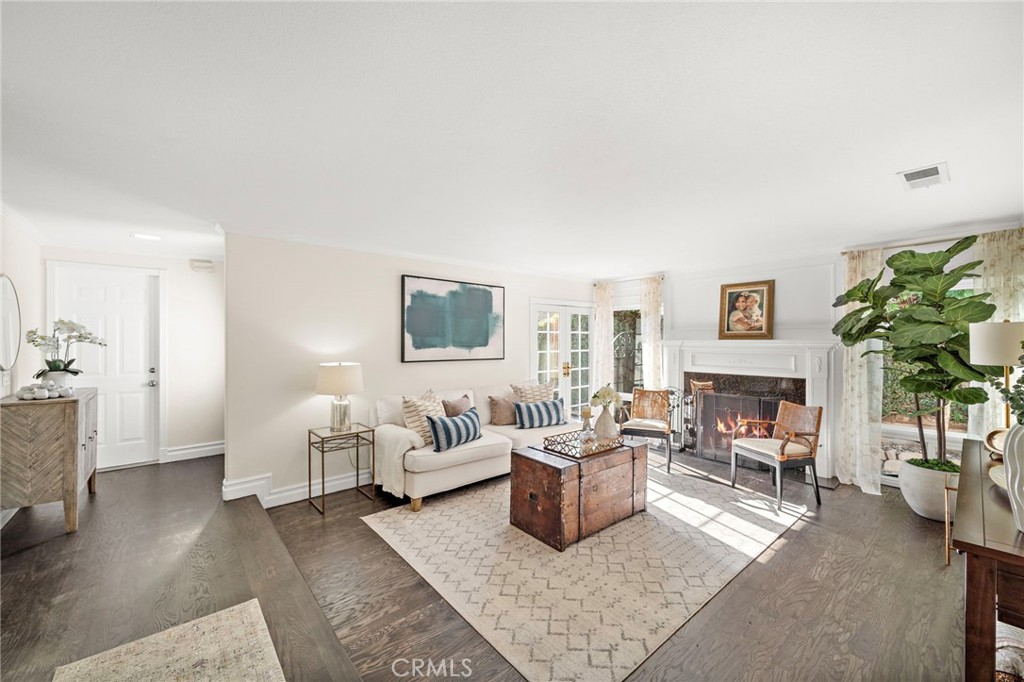 10763 El Centro Avenue