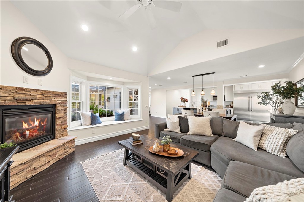 10763 El Centro Avenue