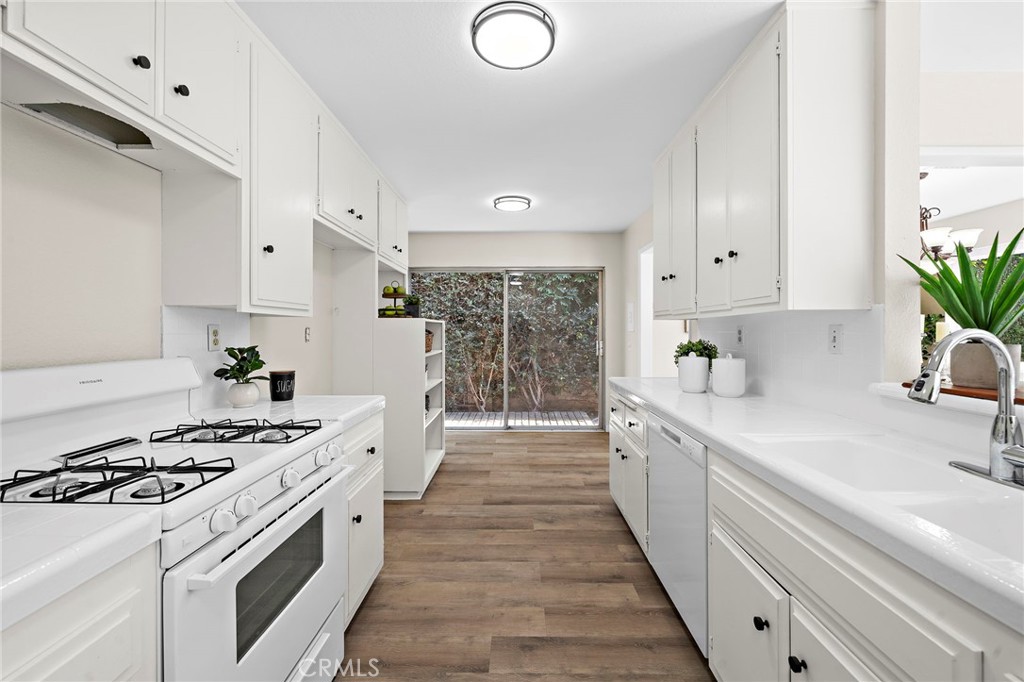 10830 La Terraza Avenue