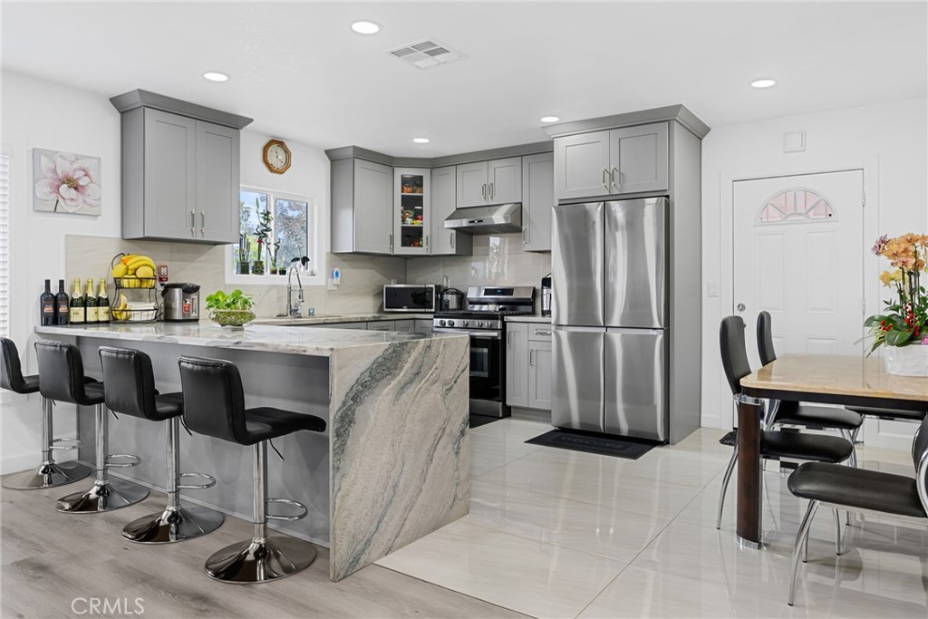 8922 Jennrich Avenue